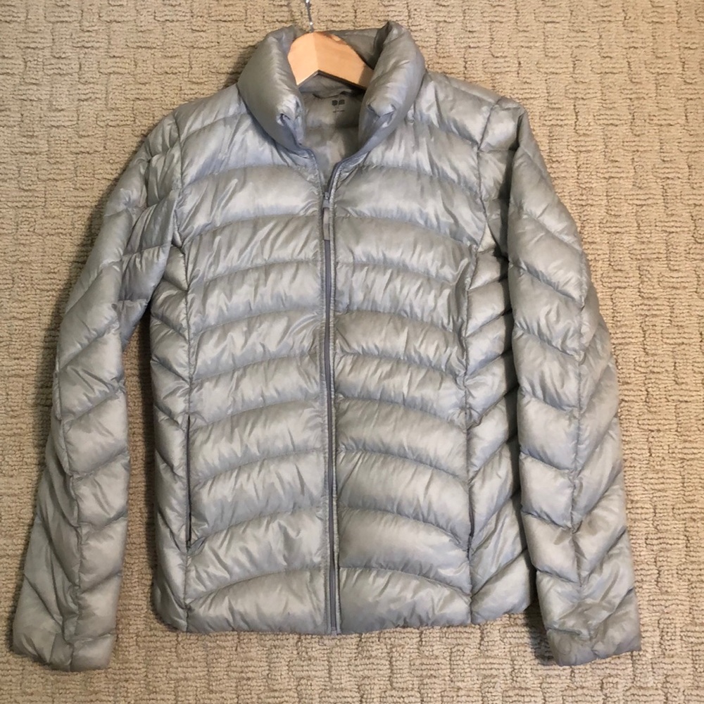 gray uniqlo jacket size small (S)